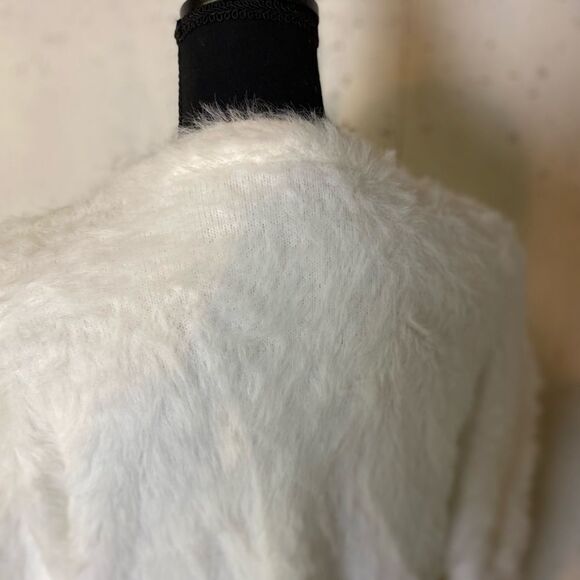 #100 BOUTIQUE Faux Mink Loose Fit Cardigan - Picture 7 of 12